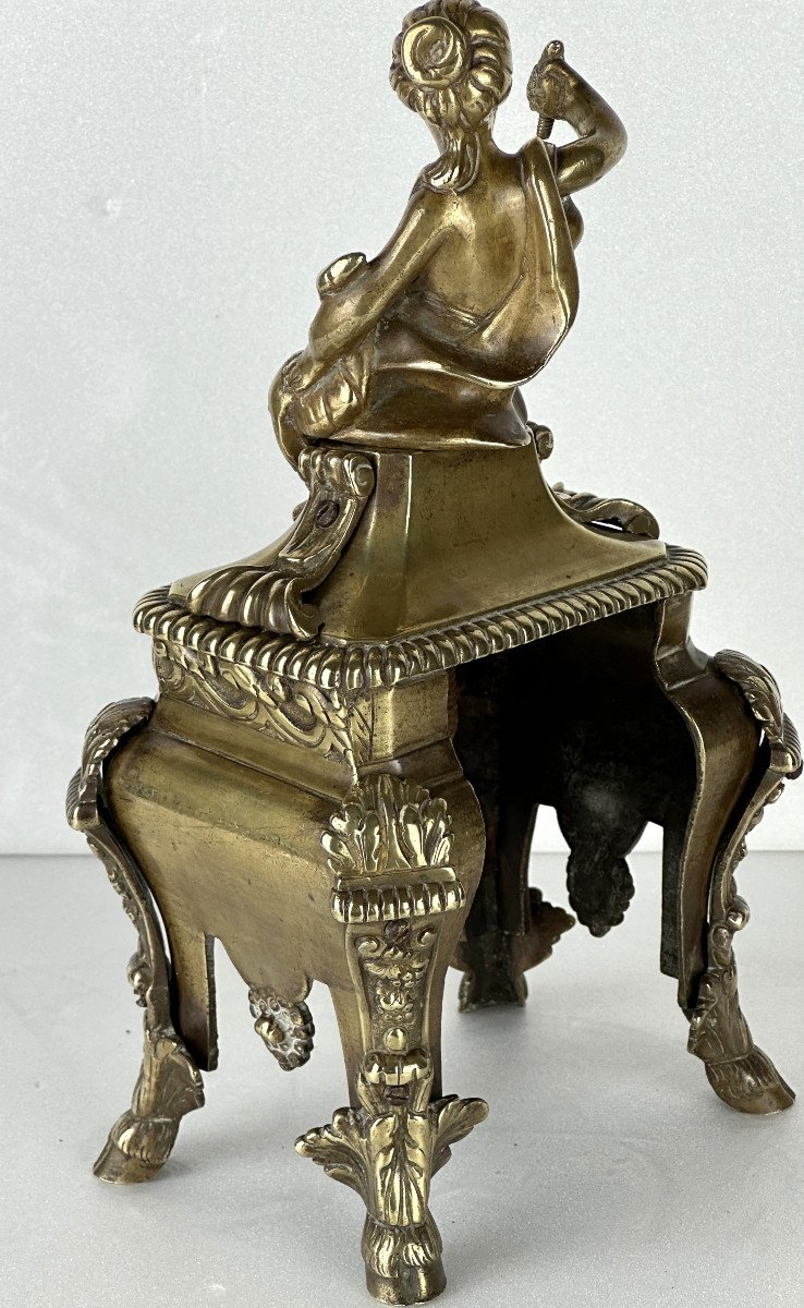 Paire de chenets en bronze doré d’époque Louis XIV, fin XVIIe début XVIIIe.-photo-4