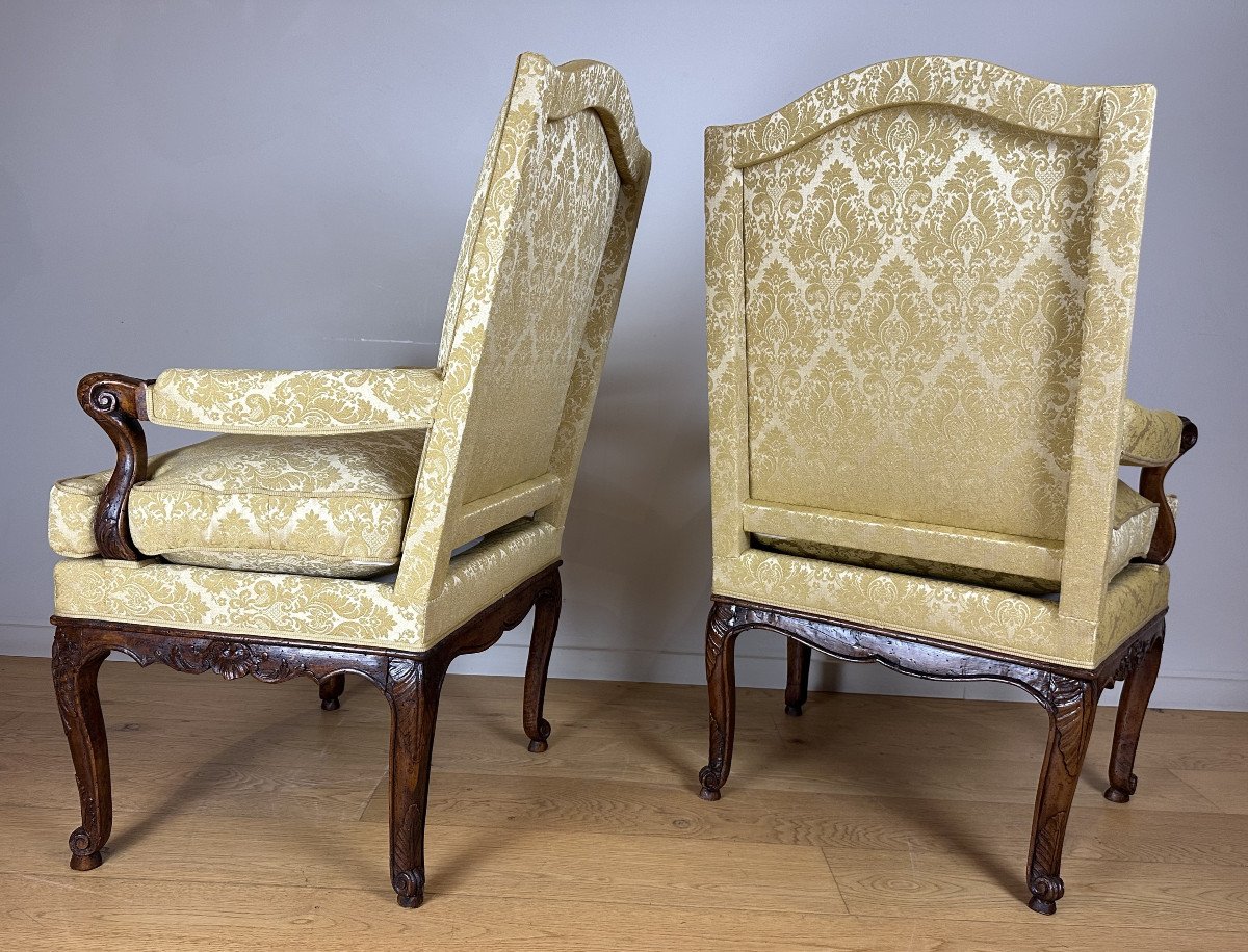 Pair Of Régence Walnut Armchairs, Early 18th Century Circa 1720 - 1730-photo-1