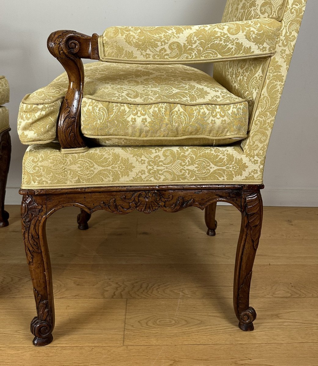 Pair Of Régence Walnut Armchairs, Early 18th Century Circa 1720 - 1730-photo-6