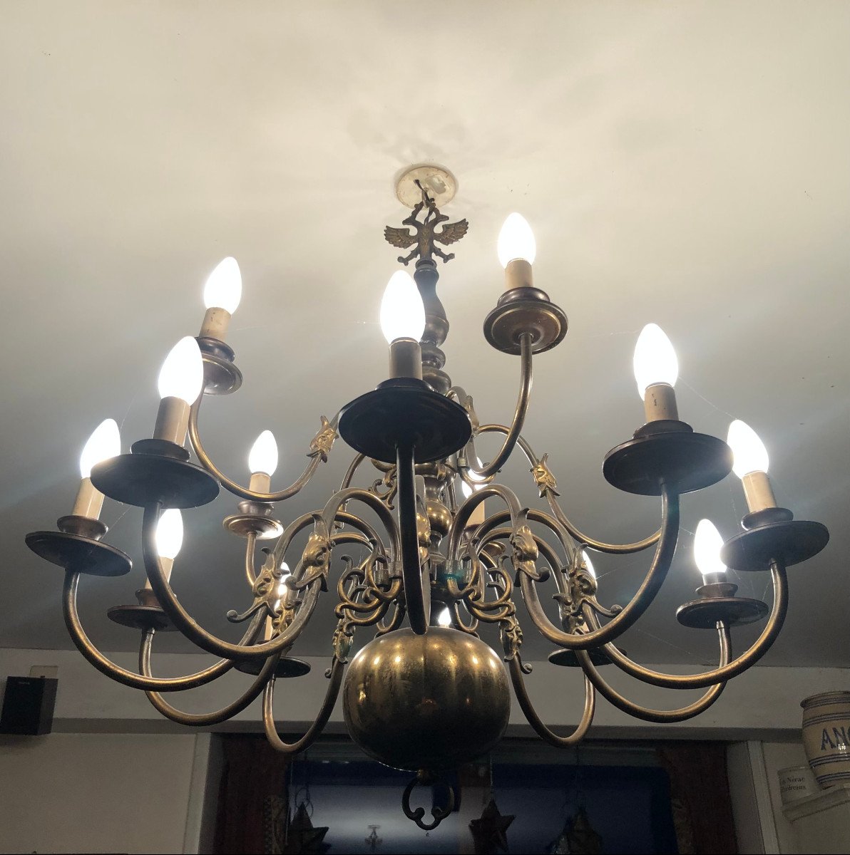 Beautiful And Large Chandelier In Patinated Brass With 15 Lights.-photo-3