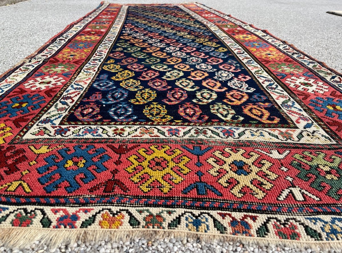 Old Caucasian Gendje Carpet. Late 19th-photo-4