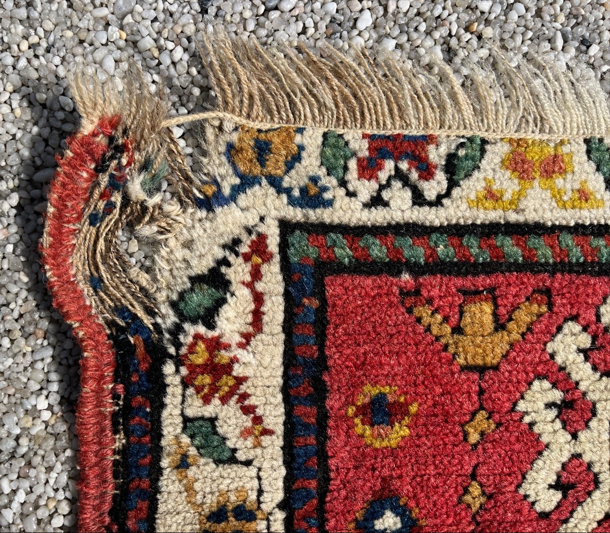 Old Caucasian Gendje Carpet. Late 19th-photo-5