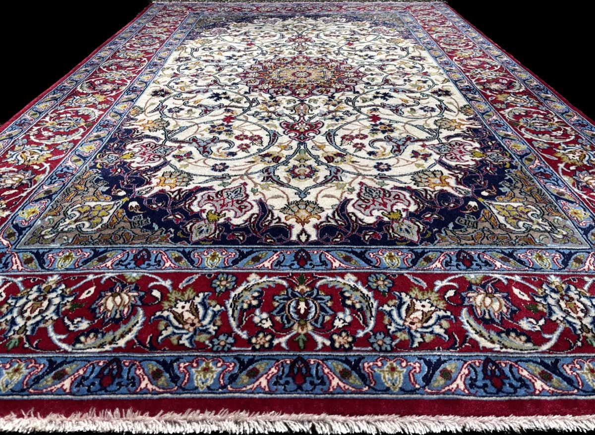 Persian Rug Isfahan Wool Kork On Silk. Around 1960-photo-3