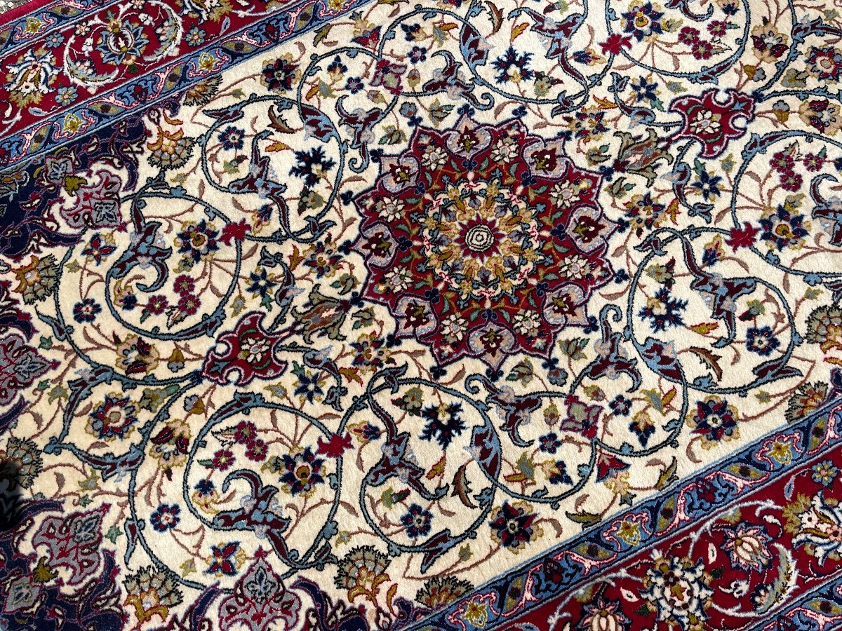 Persian Rug Isfahan Wool Kork On Silk. Around 1960-photo-4