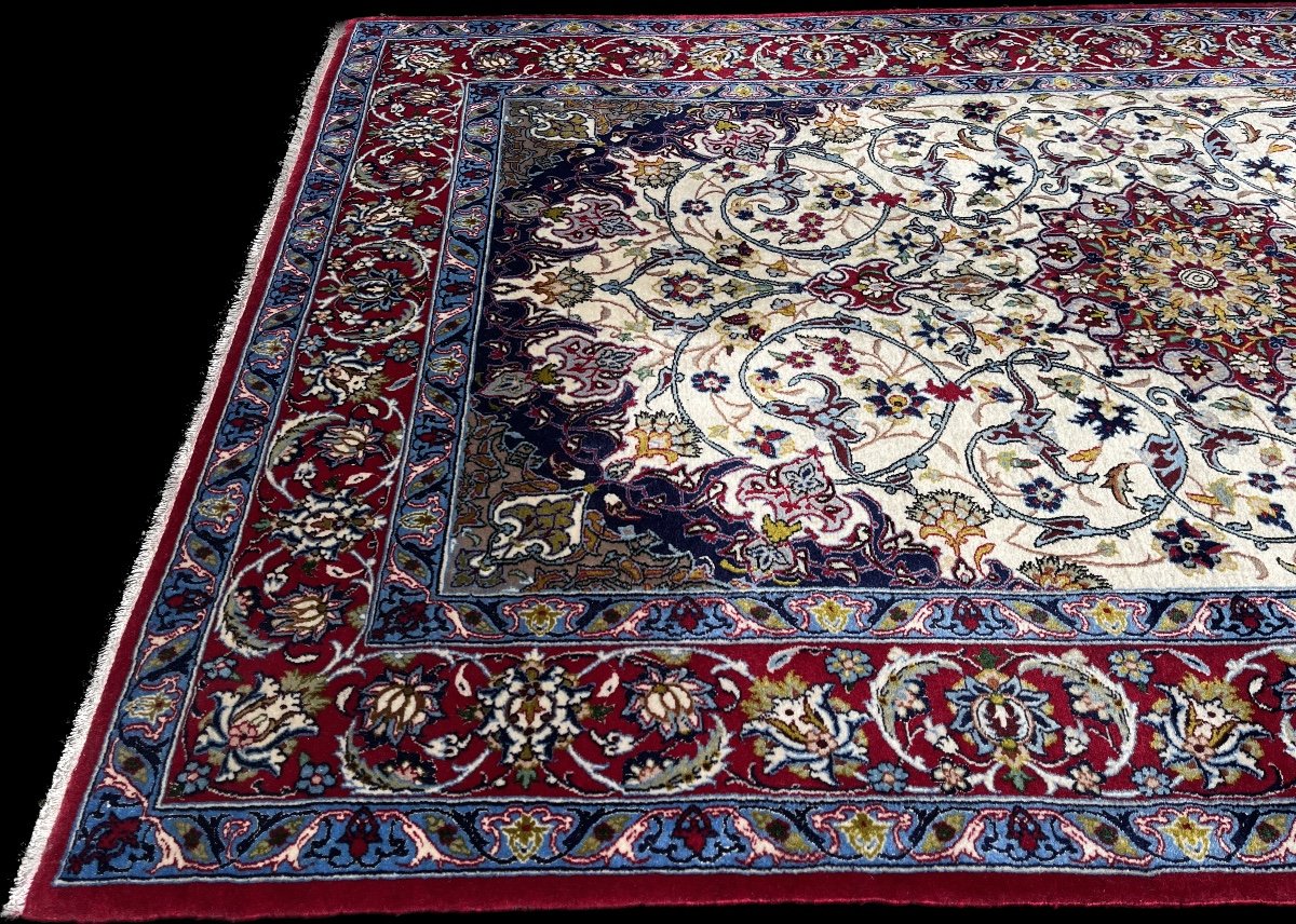 Persian Rug Isfahan Wool Kork On Silk. Around 1960-photo-3