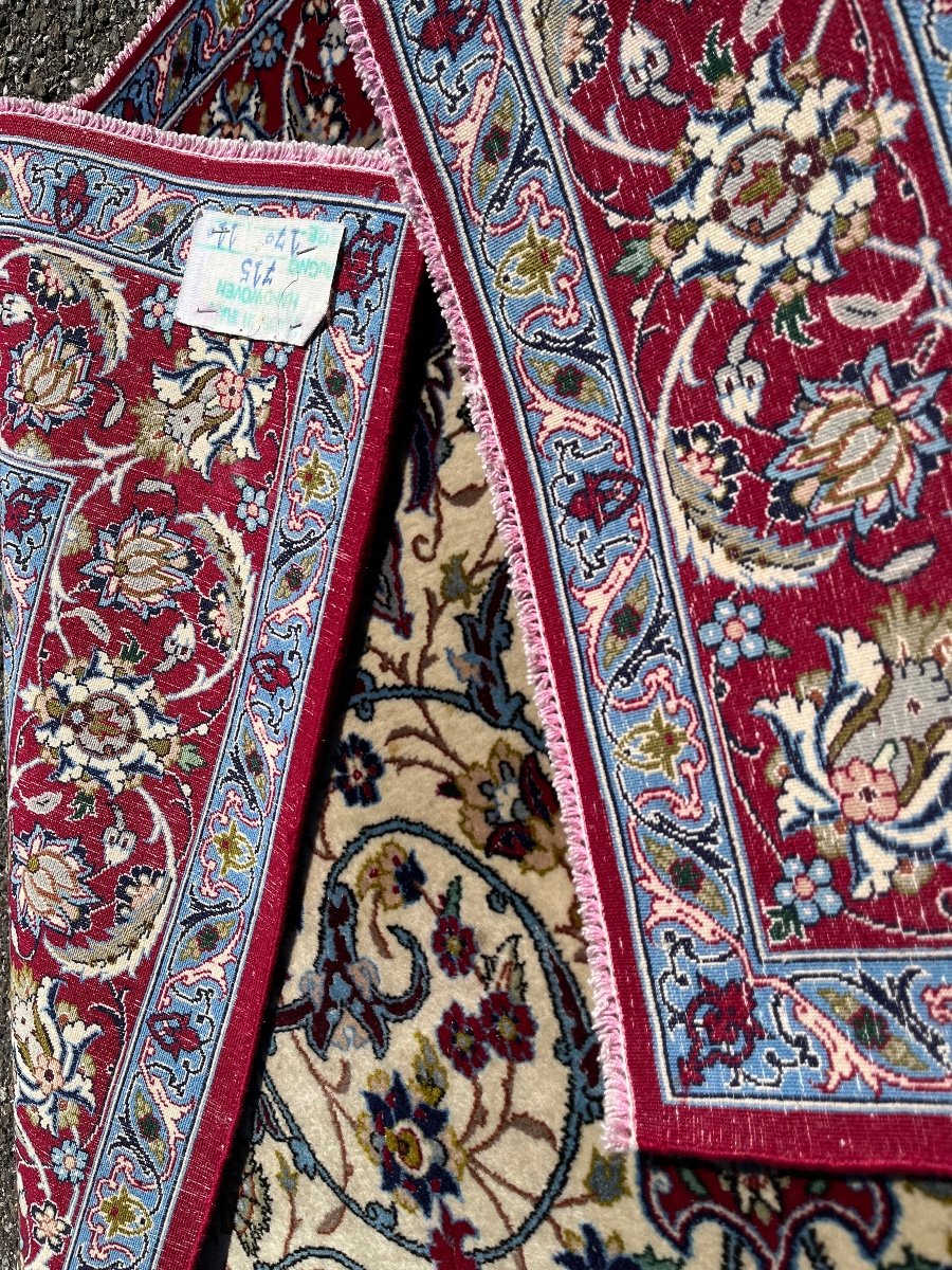 Persian Rug Isfahan Wool Kork On Silk. Around 1960-photo-4