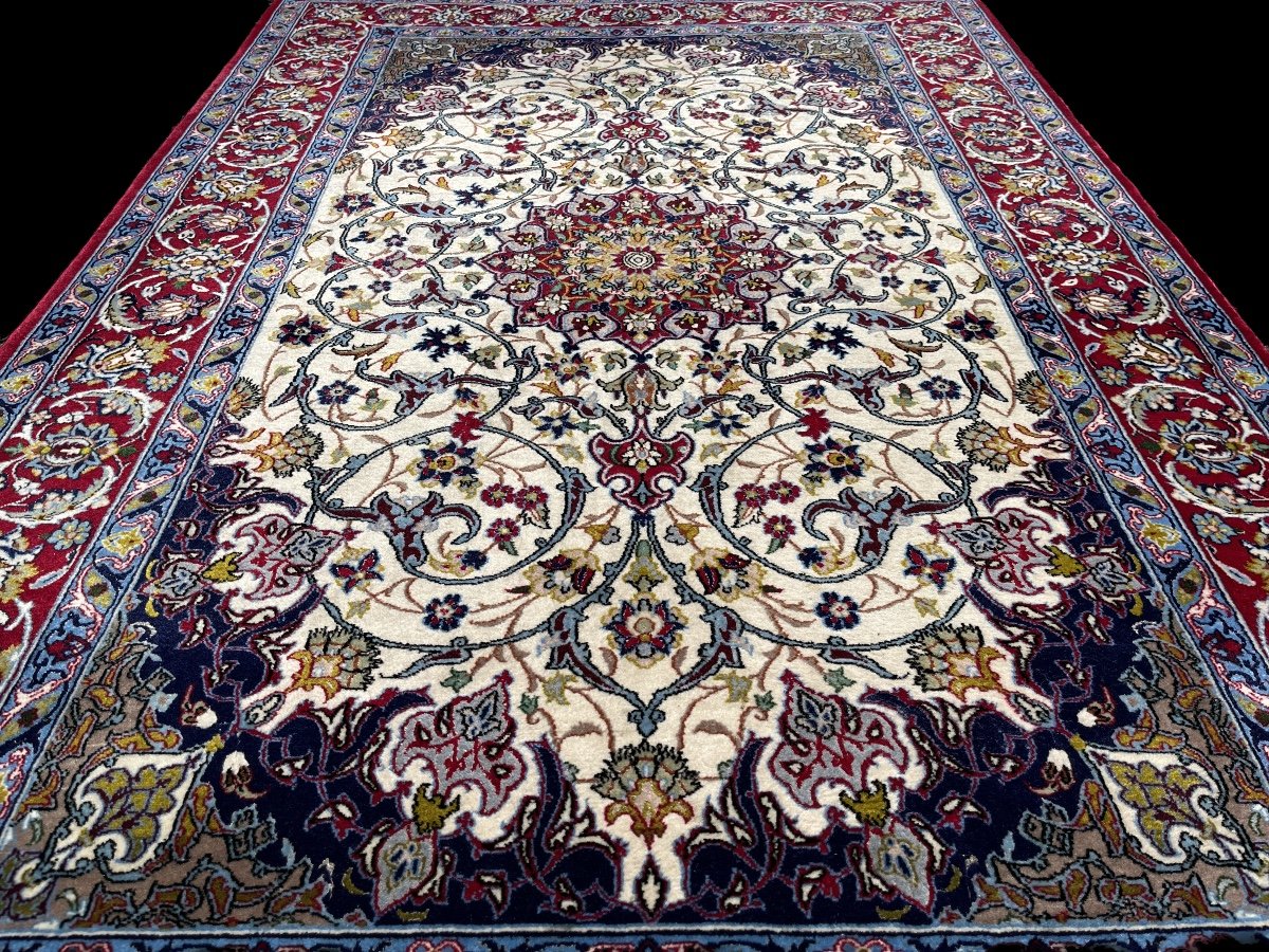 Persian Rug Isfahan Wool Kork On Silk. Around 1960-photo-5