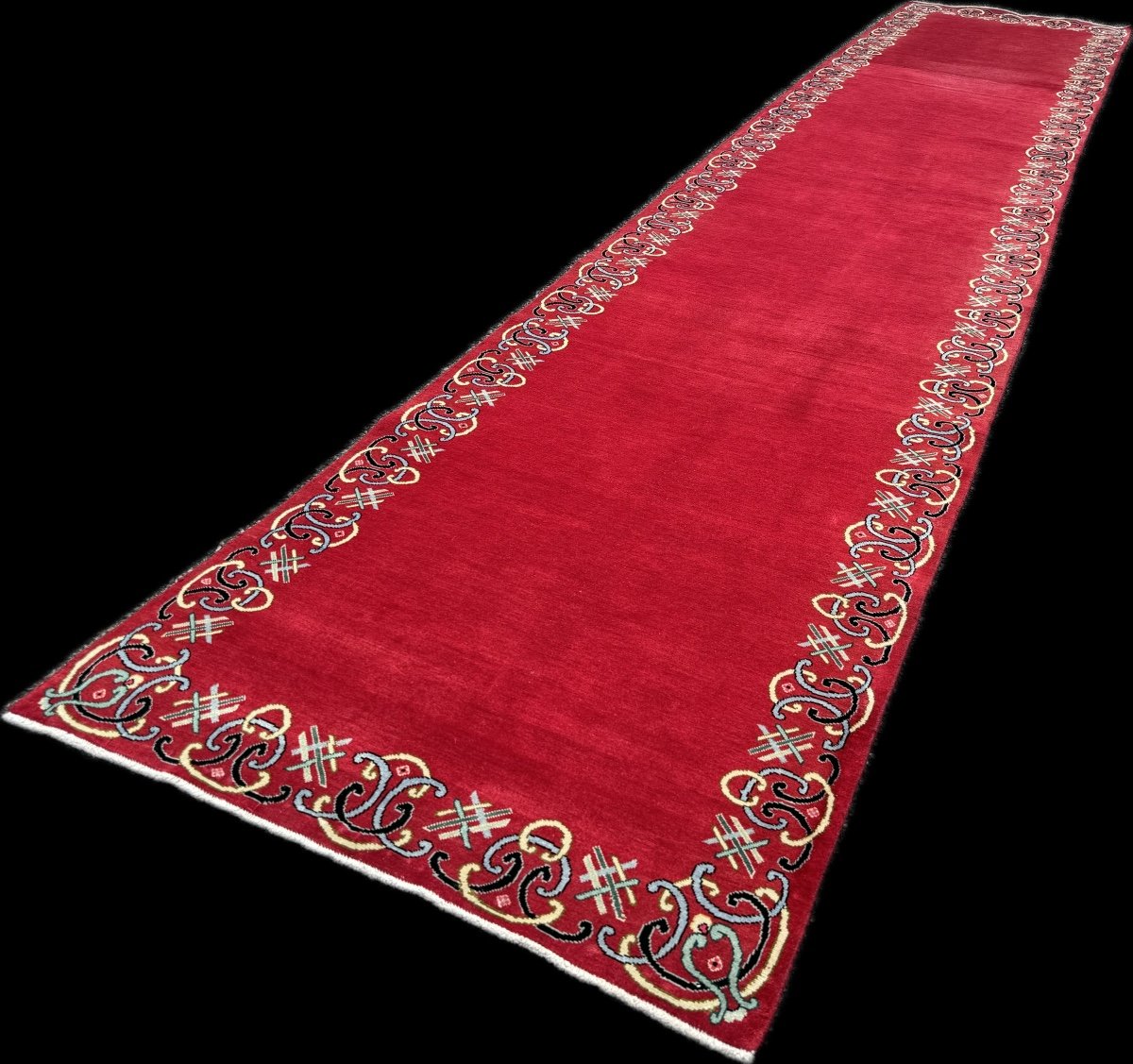 Tapis Rouge* Important Tapis de Galerie Persan Keshan.  472x94 cm-photo-7