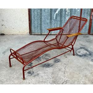 "chaise Longue" By Jean Prouvé 