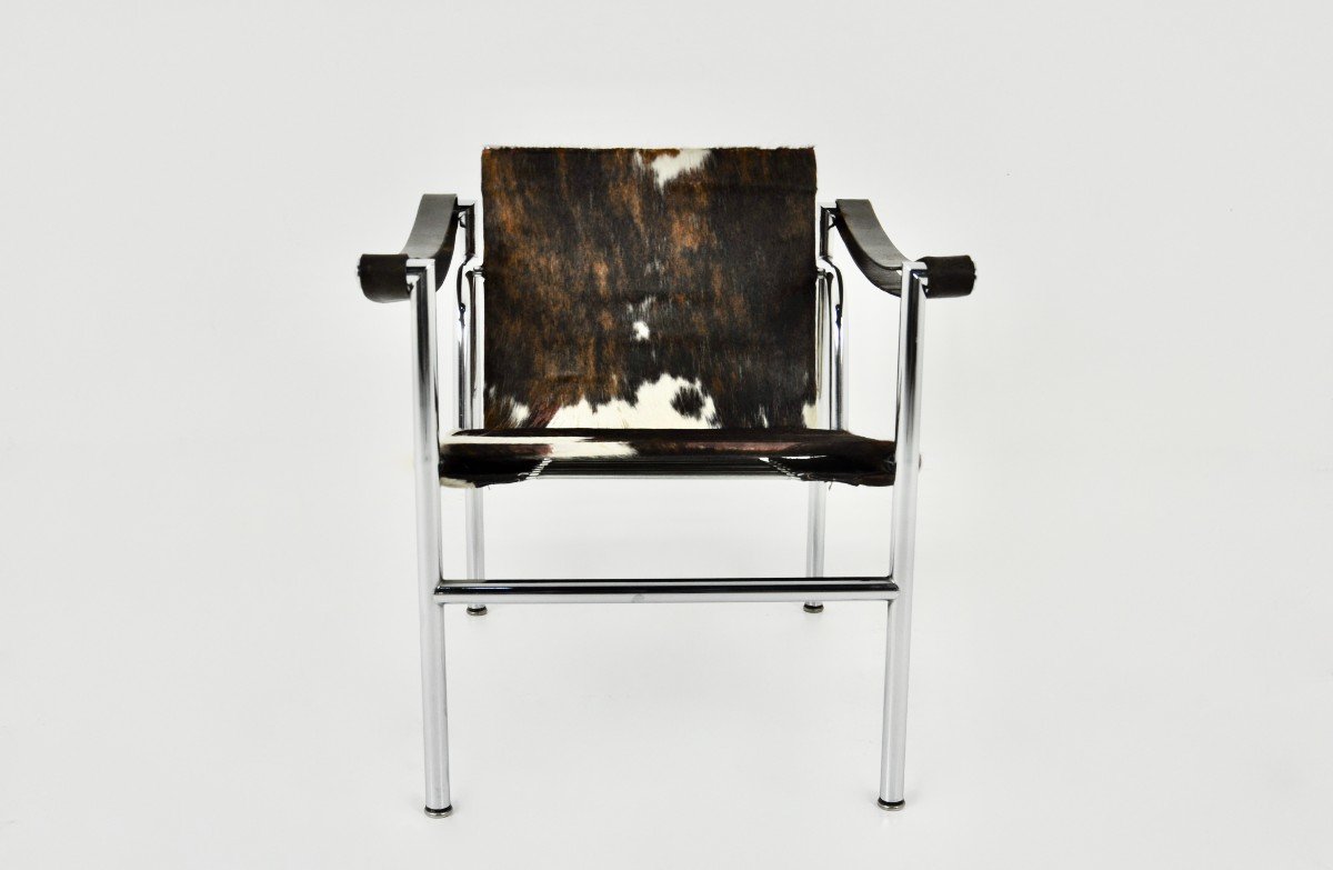 Lc1 Cowhide Armchairs By Le Corbusier For Cassina, 1970s-photo-2