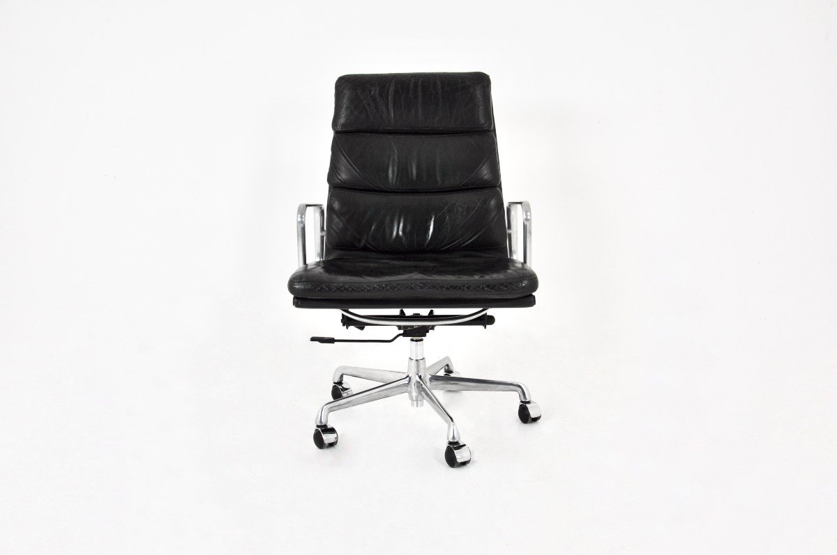 Ea216 Soft Pad Office Chair By Charles & Ray Eames For Icf, 1970s-photo-2