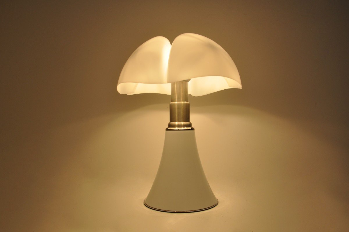 White Pipistrello Lamp By Gae Aulenti For Martinelli Luce-photo-2