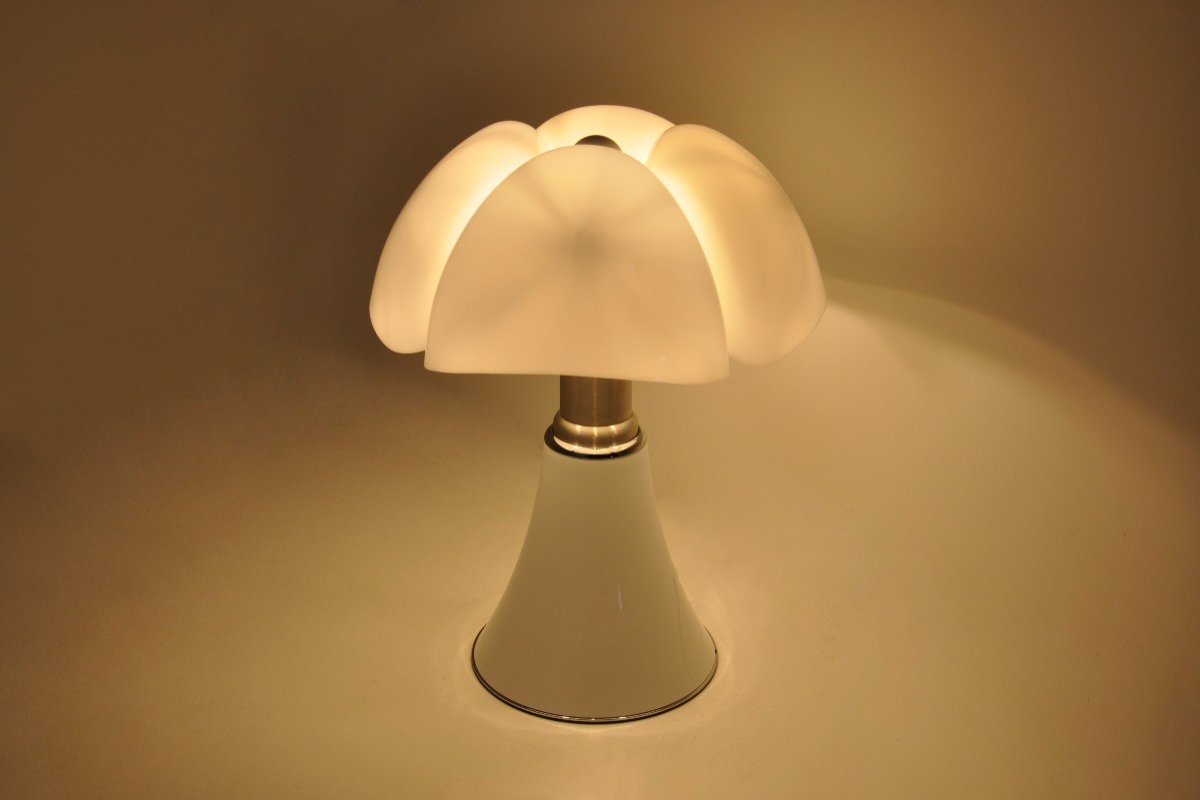 White Pipistrello Lamp By Gae Aulenti For Martinelli Luce-photo-2