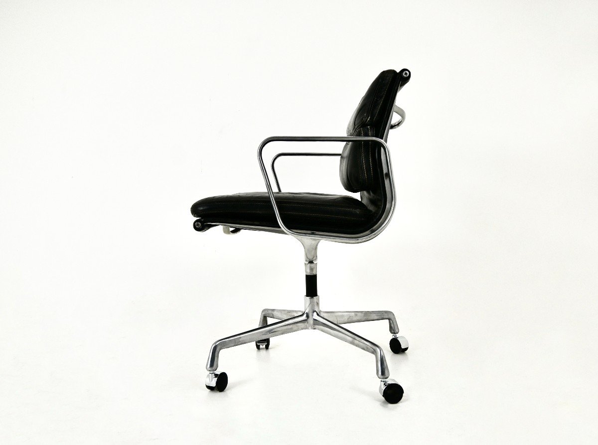  Fauteuil En Cuir Noir  Par Charles Et Ray Eames Pour Herman Miller, Années 1970-photo-3