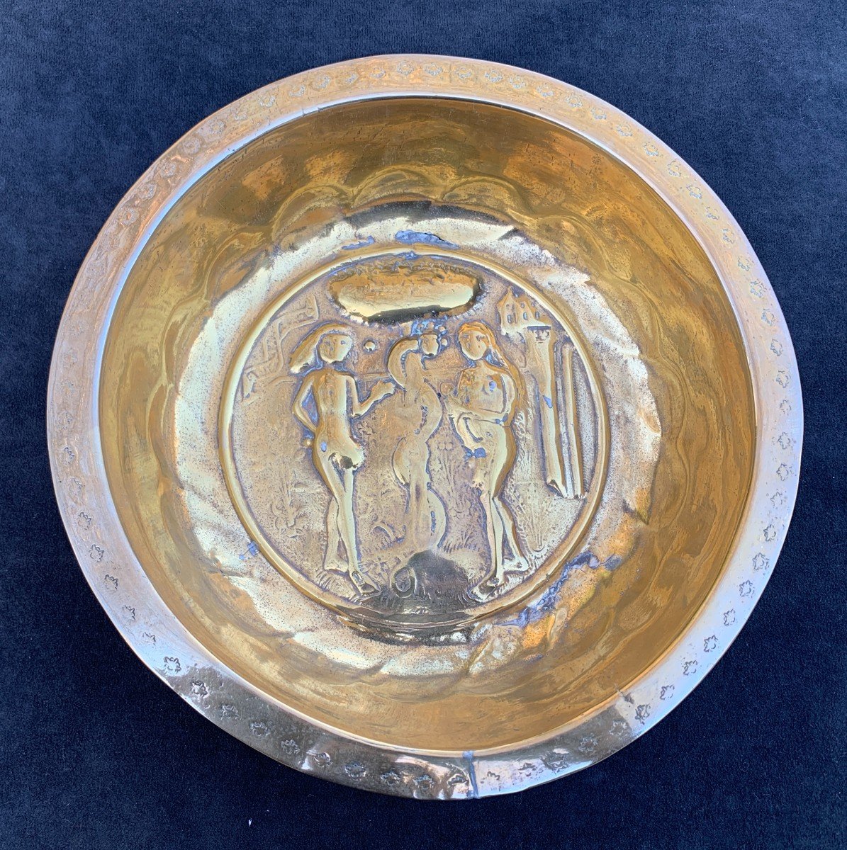 Nurnberg 15th Cty Brass Alms Basin, The Original Sin-photo-1