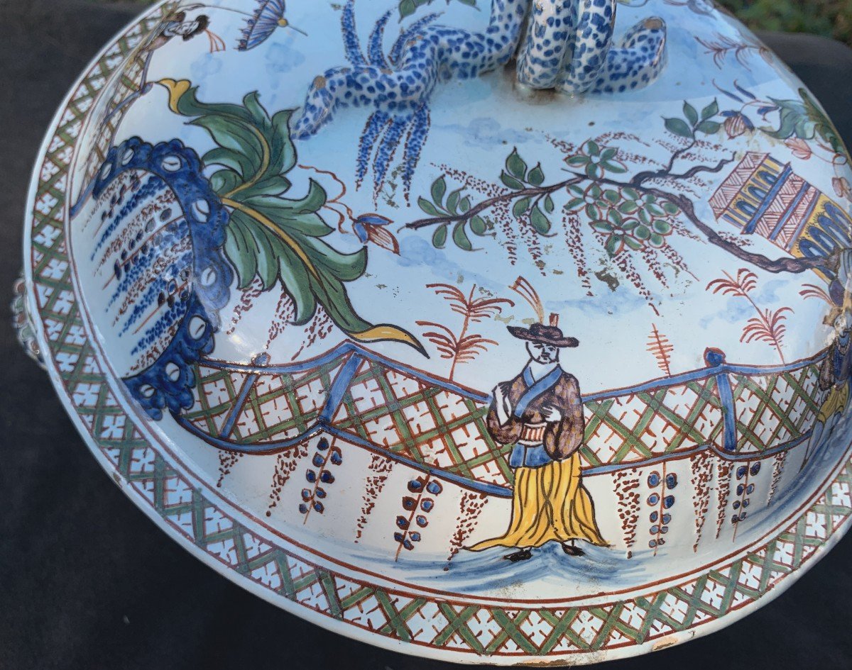 Circa 1730/1750, Stunning And Large Rouen Ceramic Tureen With Its Lid, Chinese Decoration-photo-7