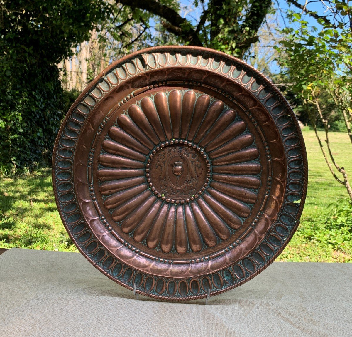 Important Embossed Copper Pageantry Dish With Gadroons And Coat Of Arms, Venice 16th Cty-photo-1