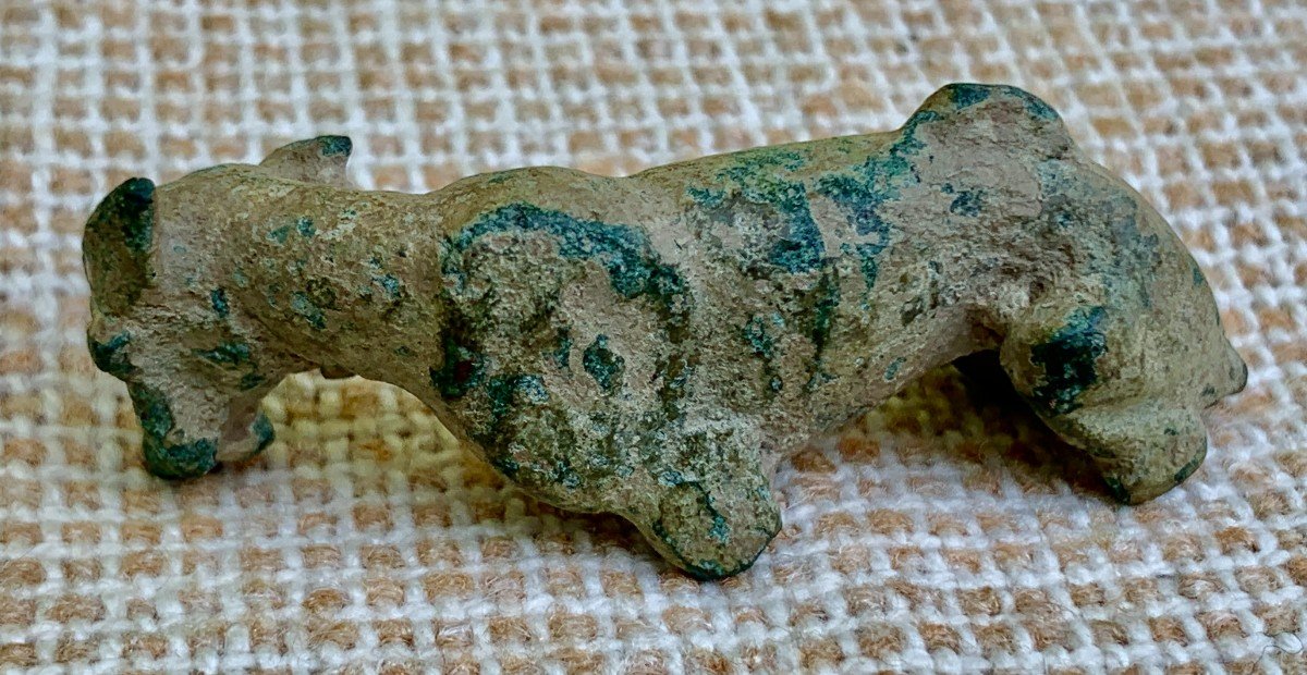 3rd - 4th Century Ad Archeo, Excavation Object, Rare Bronze With Green Patina Depicting 1 Wolf-photo-3