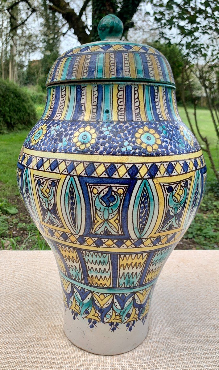 19th Cty Fès Morrocan Ceramic, Large Khabbya With Its Lid-photo-1