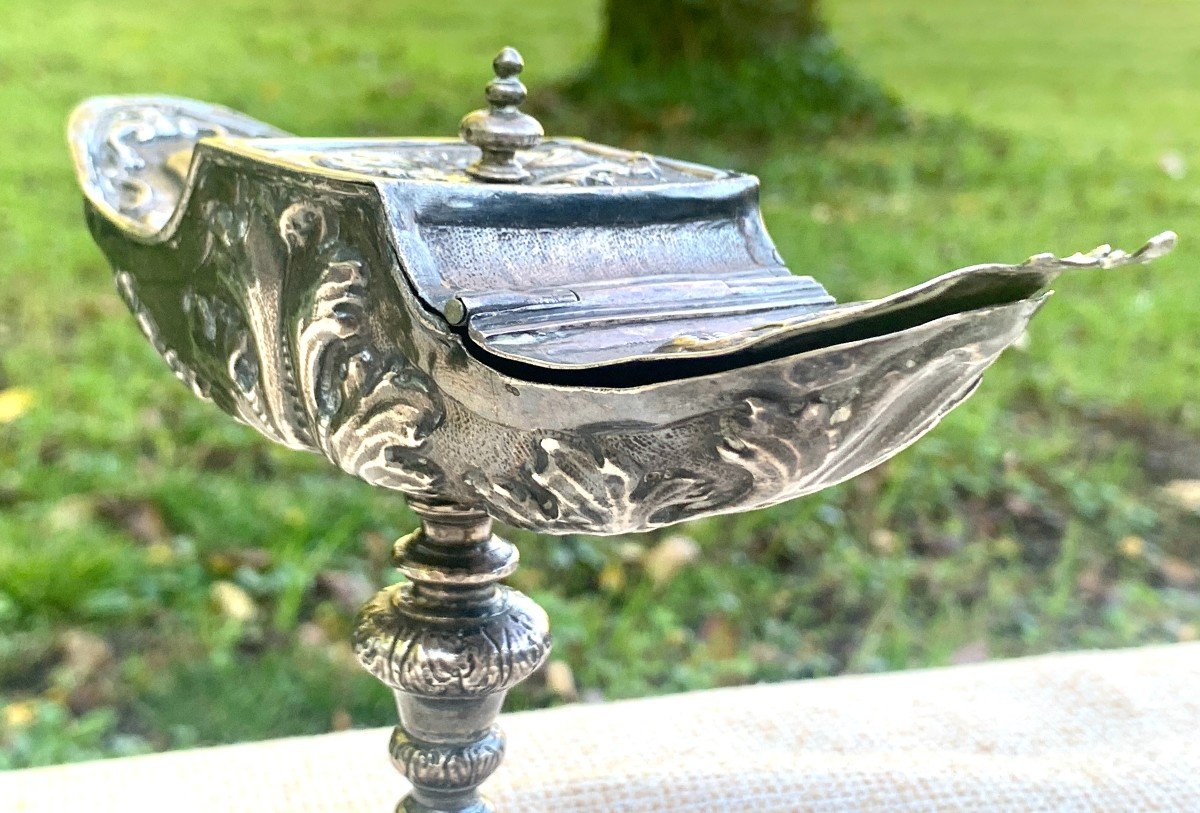 Rare Louis XIV Period Embossed & Chiseled Solid Silver Incense Shuttle-photo-8