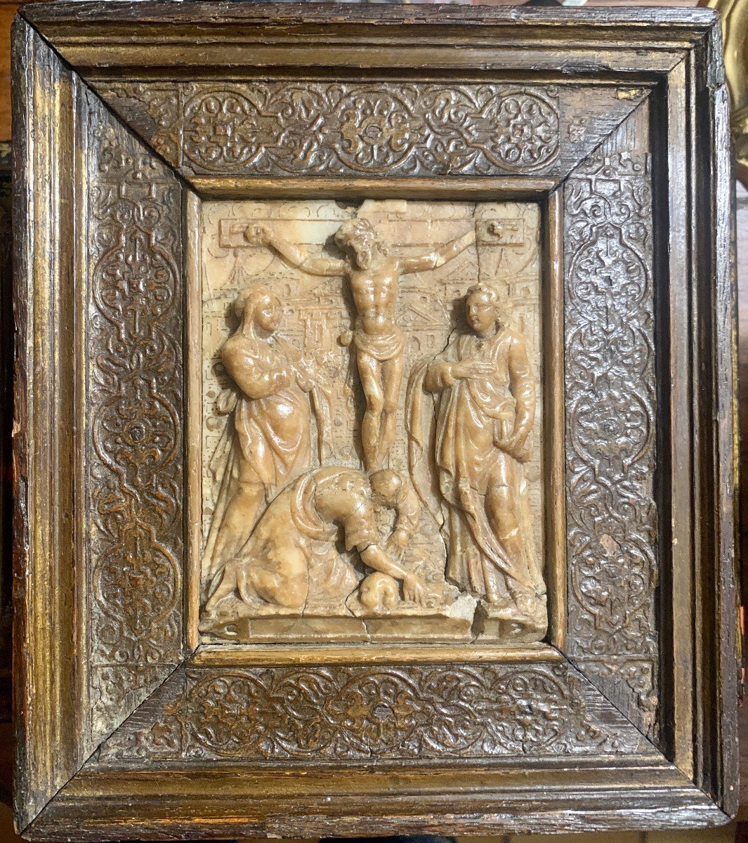 Plaque albâtre de Malines vers 1600, avec cadre d'origine, Crucifixion-photo-6