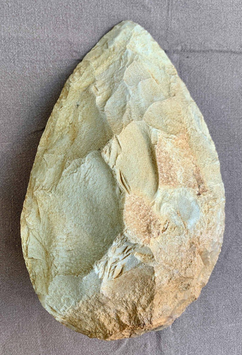 PREHISTOIRE Large biface silex taillé circa 300 000 ans, Dordogne ?-photo-1