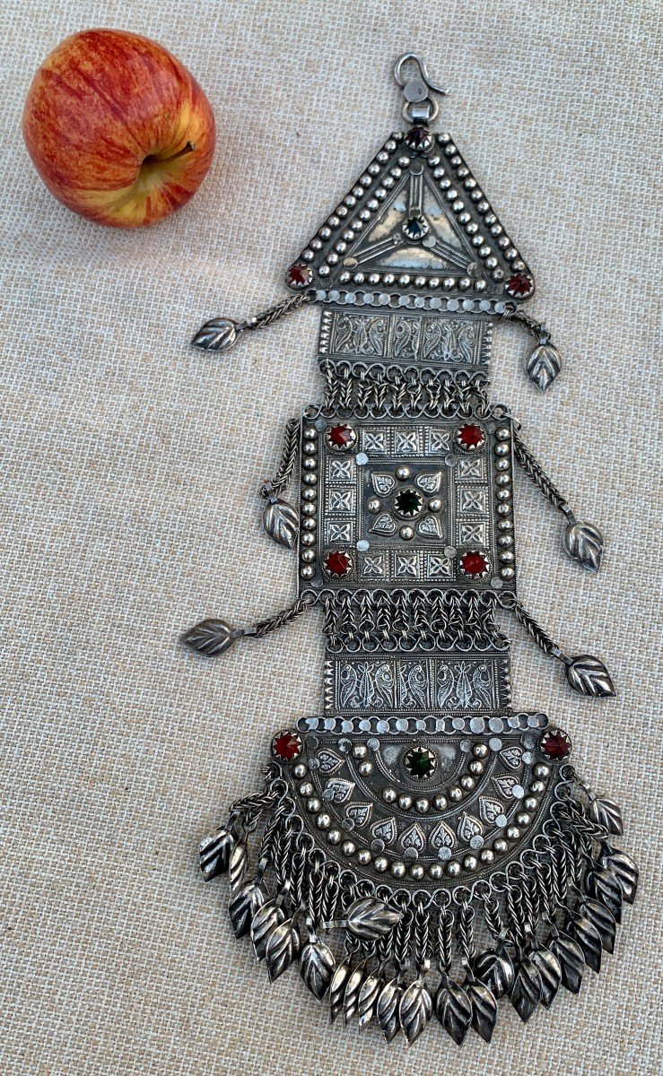 Large pendentif argent tripartite Kuchi, Pakistan ou Afghanistan 