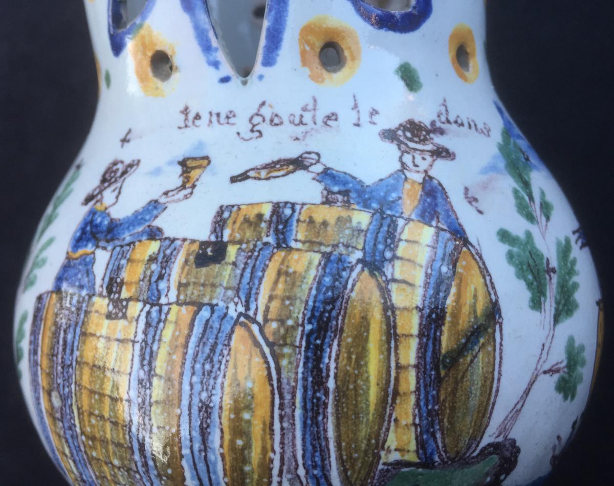 Curious Surpise Pitcher,  Nevers Ceramic, Late XVIIIth Cty, With Wine Drinkers, Barels And Loire 's Boats-photo-1