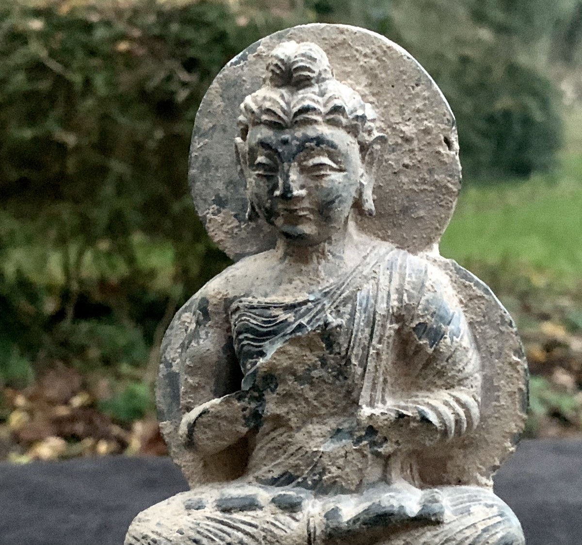 Stone Carved Gandharan Statue, Bouddha Prying On Lotus Flower Stand Circa 1st To 4th Cty-photo-3