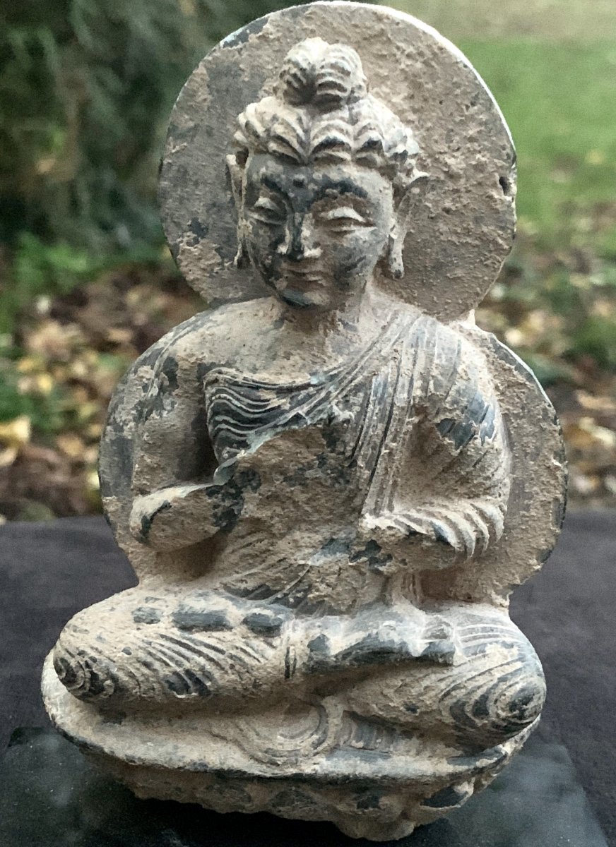 Stone Carved Gandharan Statue, Bouddha Prying On Lotus Flower Stand Circa 1st To 4th Cty-photo-7