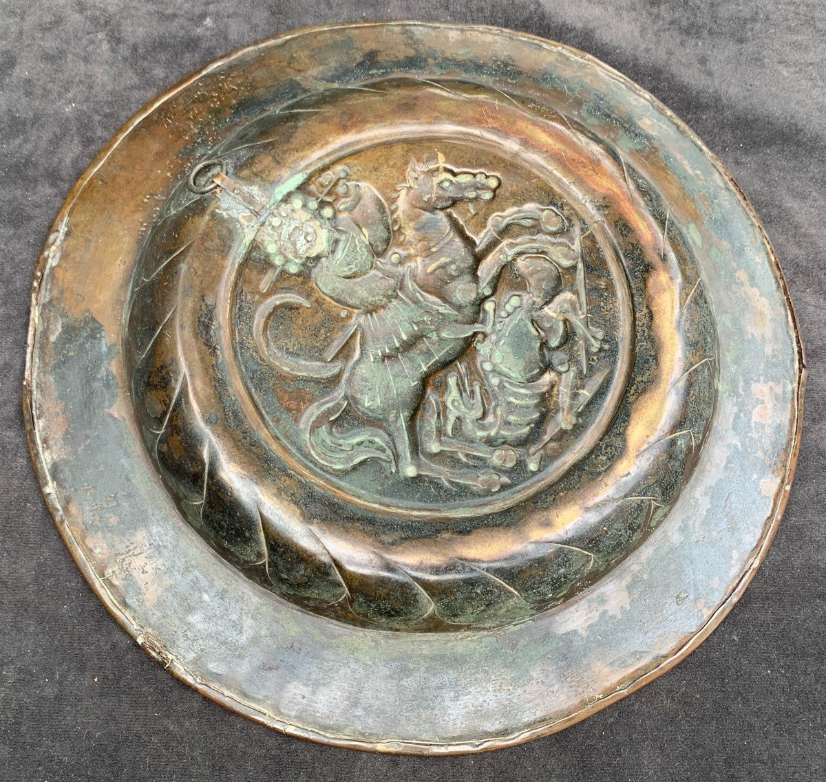 16th  Embossed And Chiseled Brass Alm Dish, St George Slaying The Dragon-photo-3