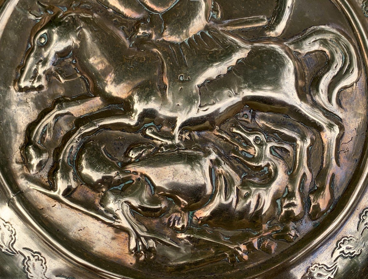 16th  Embossed And Chiseled Brass Alm Dish, St George Slaying The Dragon-photo-4