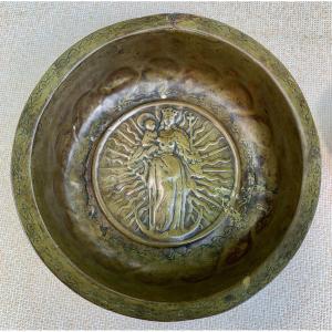 15th Cty Alms Embossed & Chiseled Brass Dish / Basin, Virgin And Child