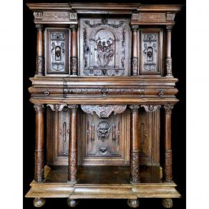 Circa 1590, Exceptional Walnut Richly Carved Dresser