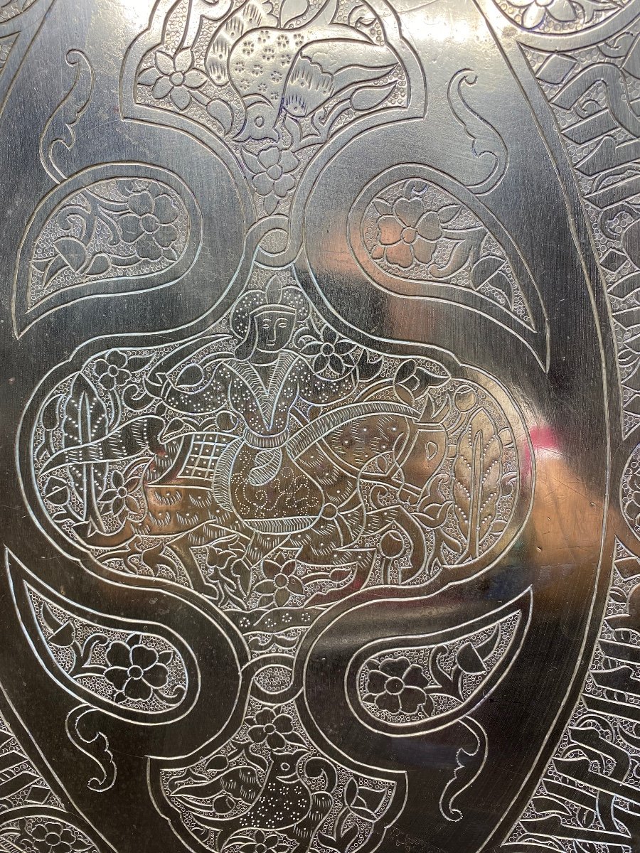 Tray In Chiseled Repoussé Brass Iran Circa 1940-photo-2