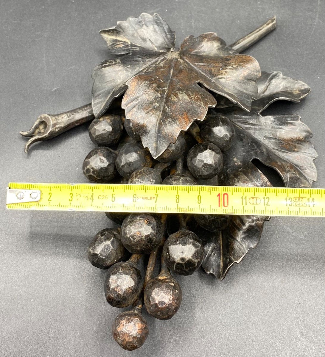 Bunch Of Grapes, In Patinated Hammered Wrought Iron Signed Around 1930-photo-6