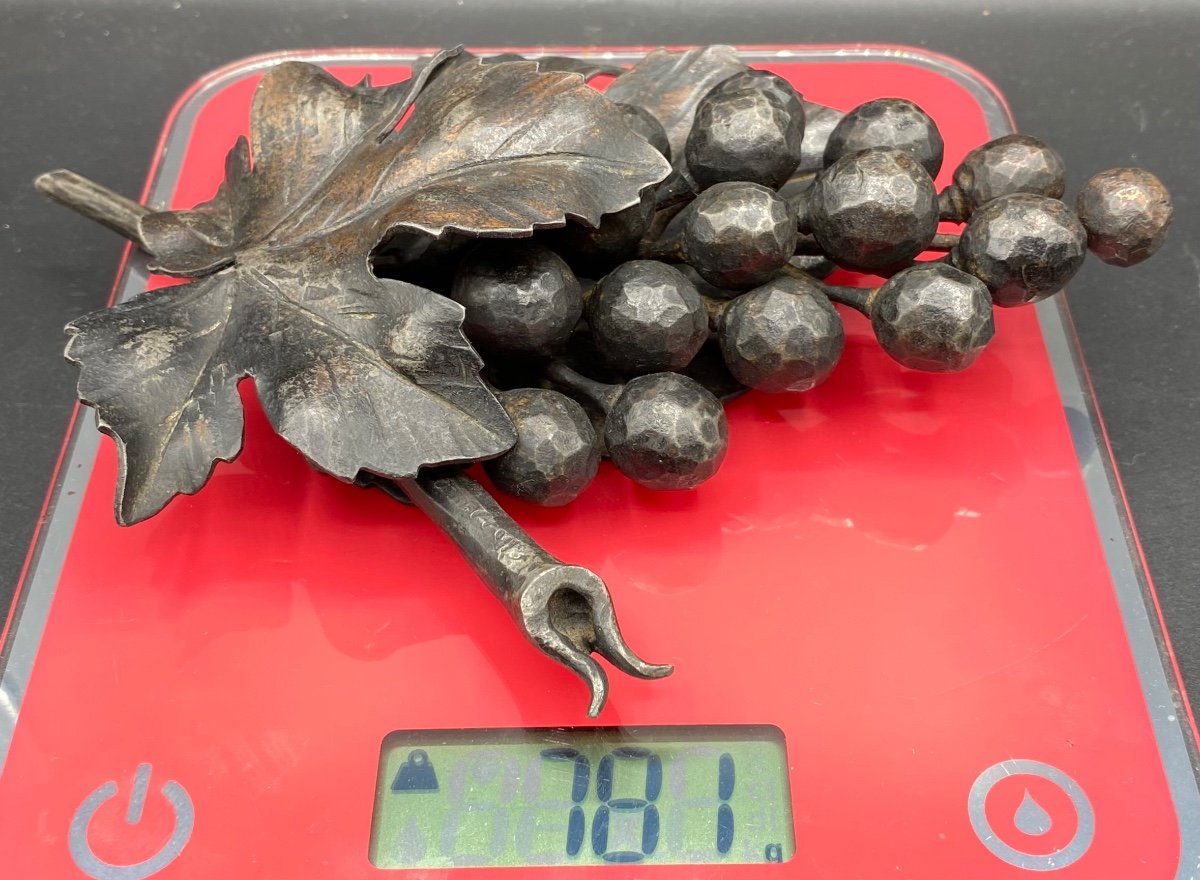 Bunch Of Grapes, In Patinated Hammered Wrought Iron Signed Around 1930-photo-8