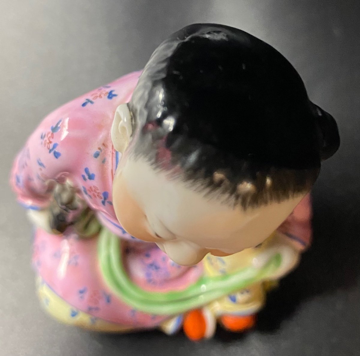 Young Girl Subject In Painted Enameled Porcelain From Japan In Satzuma Circa 1940/50-photo-2