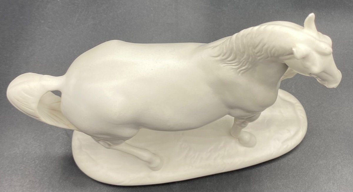 Horse Subject In Glazed Porcelain By Goebel From The Year 1994-photo-3