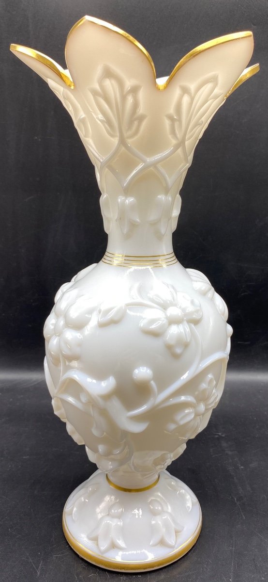 Saint Louis Golden Molded Blown Opaline Vase Circa 1840-photo-3