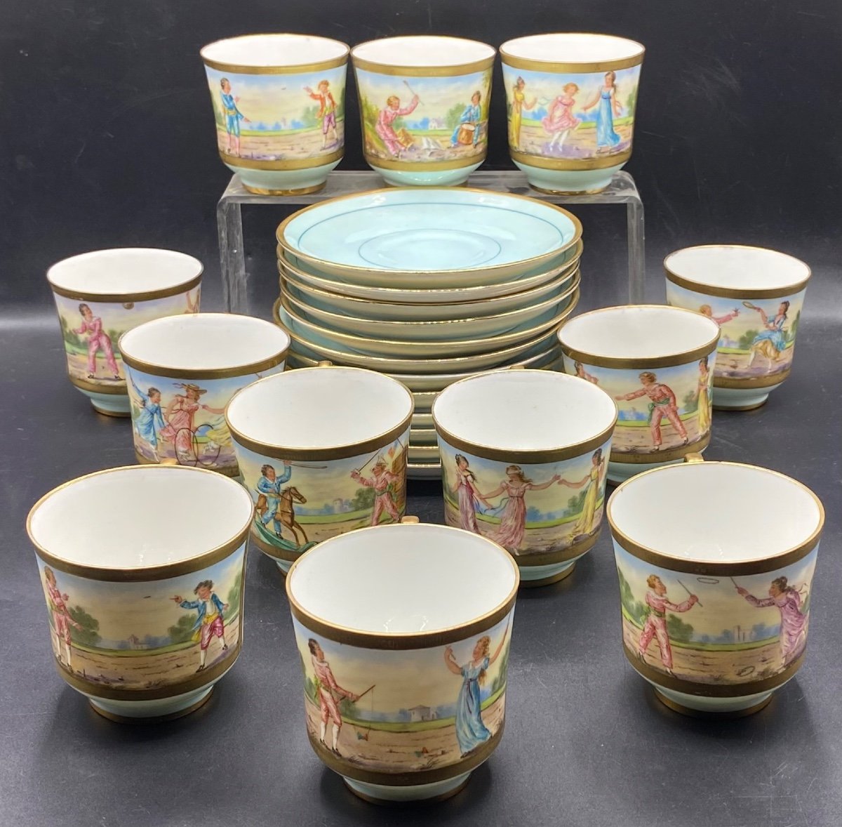 Série De Douze Tasses Et Sous-tasses En Porcelaine Des Années 1940 D’esprit Sèvres Par Grisard-photo-4