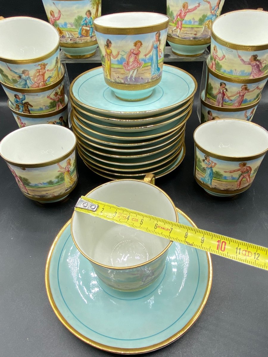 Série De Douze Tasses Et Sous-tasses En Porcelaine Des Années 1940 D’esprit Sèvres Par Grisard-photo-6