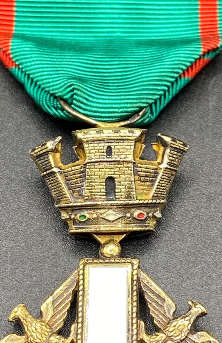 Médaille En Vermeil Et émail Vers 1920 Européenne -photo-3