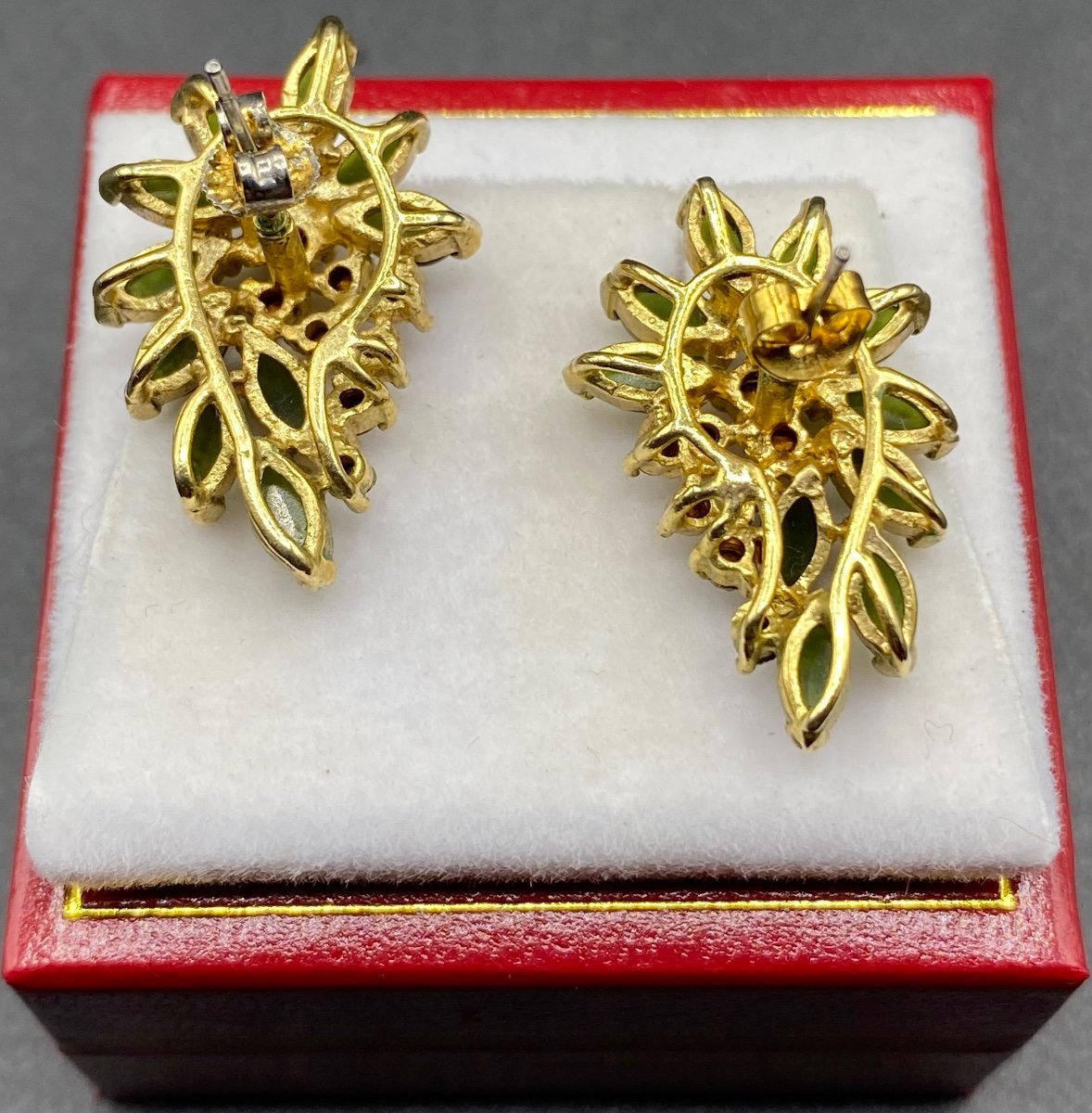 Une Paire De Boucles D’oreille En Plaqué Or Jade Et Oxydes De Zirconium Vers 1980 Chinoise-photo-2