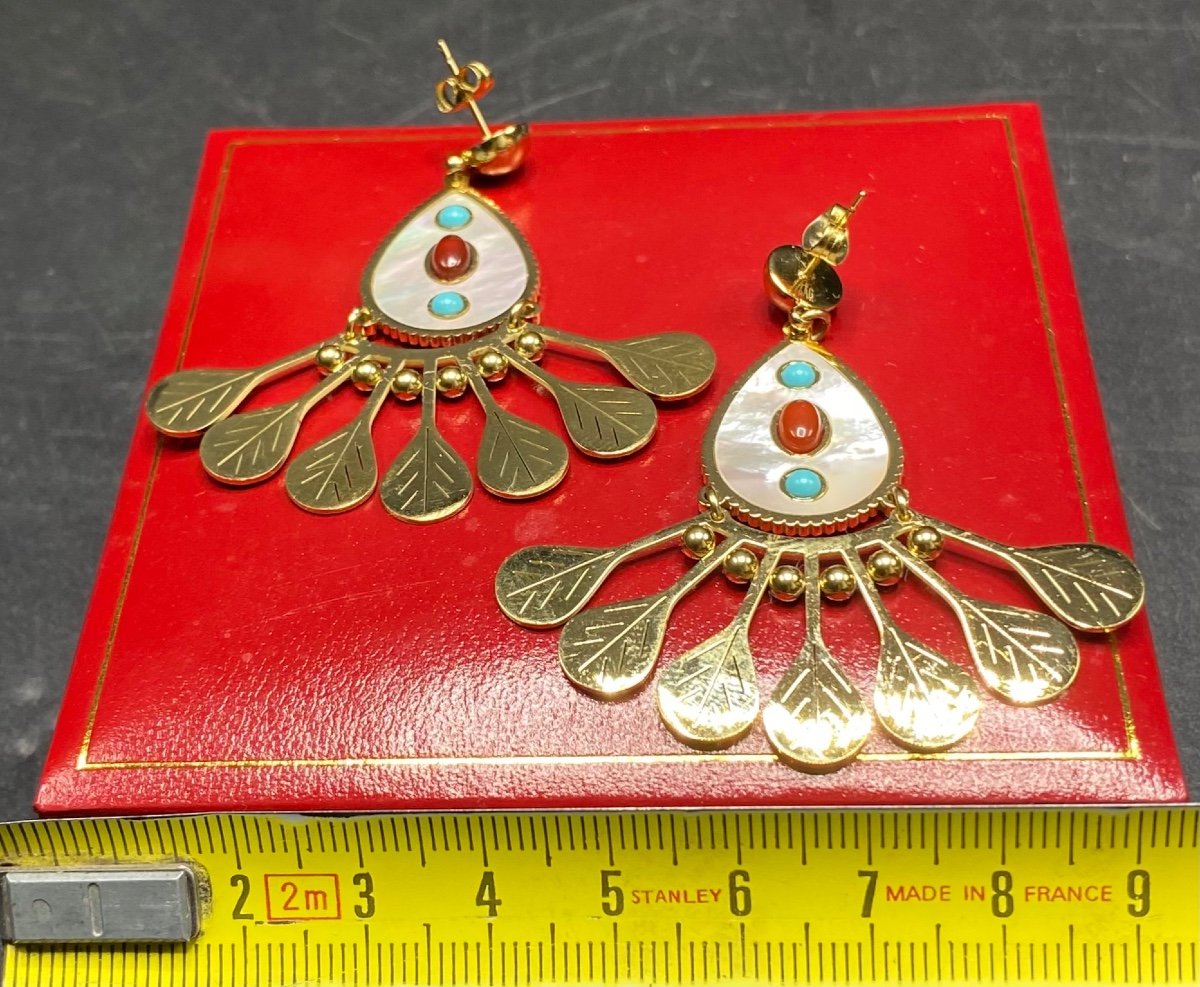 Pair Of Gold Metal Mother-of-pearl And Glass Paste Earrings By Zag Circa 1980-photo-2