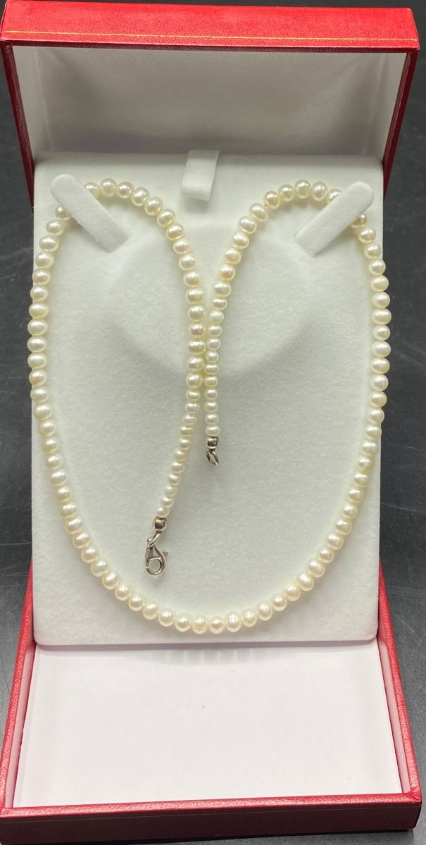 Foreign 1980s Cultured Pearl And Sterling Silver Necklace 