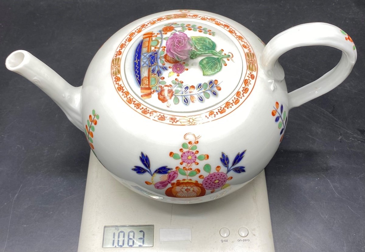 Saxon Porcelain Teapot, Late 18th Century -photo-7