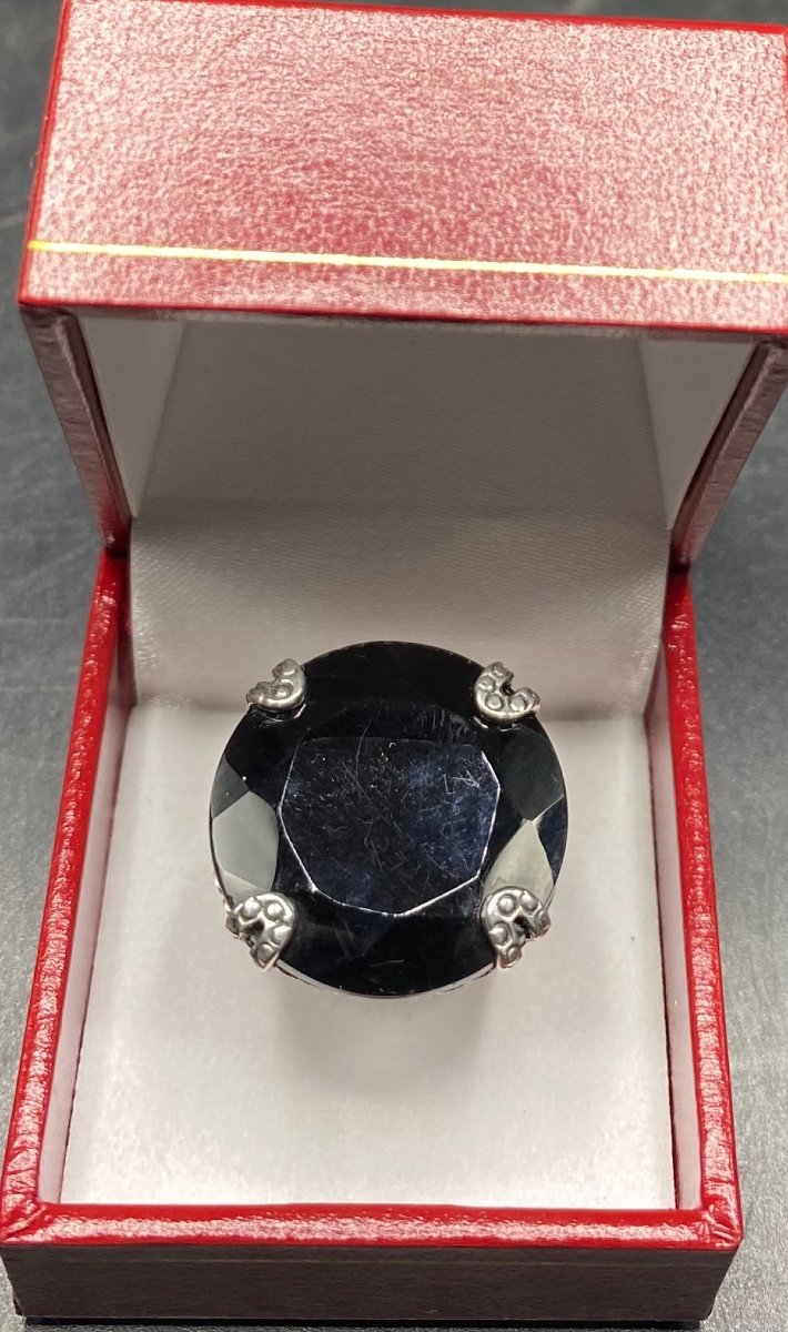 Bague En Argent Massif Et Gros Cabochon D’onyx Anglaise Des Années 1980