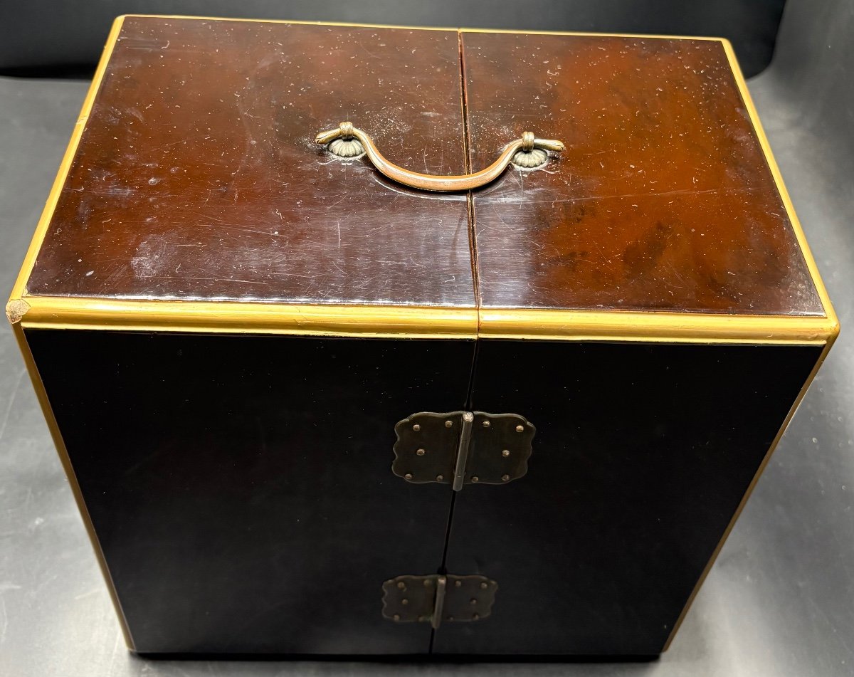 Japanese Lacquered Wood Picnic Box "beko" From The 1900s-photo-3