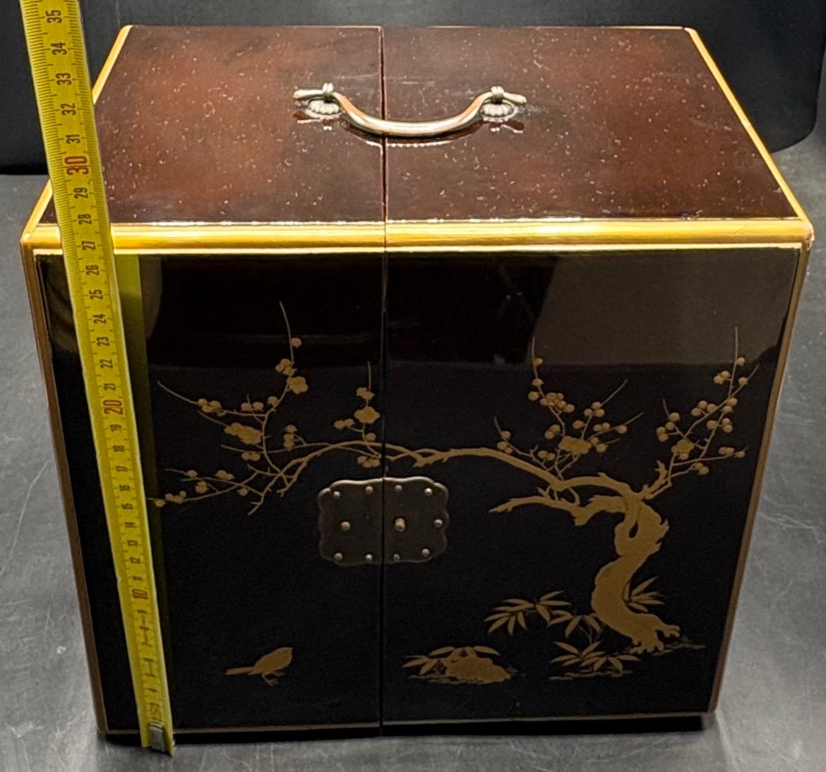 Japanese Lacquered Wood Picnic Box "beko" From The 1900s-photo-6